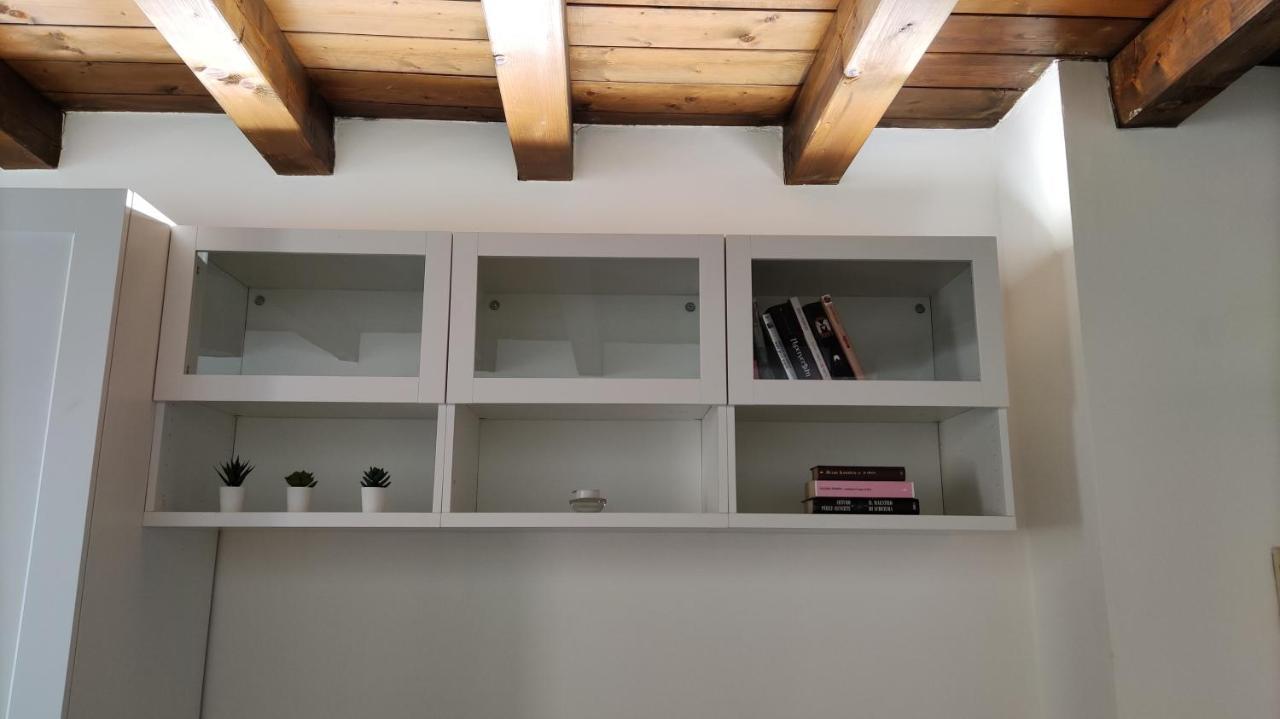 El Postesin Apartment เวโรนา ภายนอก รูปภาพ
