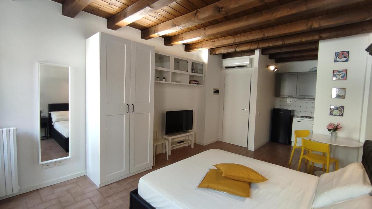 El Postesin Apartment เวโรนา ภายนอก รูปภาพ