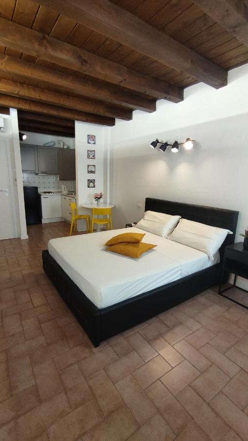 El Postesin Apartment เวโรนา ภายนอก รูปภาพ